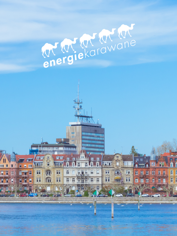 Energiekarawanenlogo auf Stadtbild von Konstanz